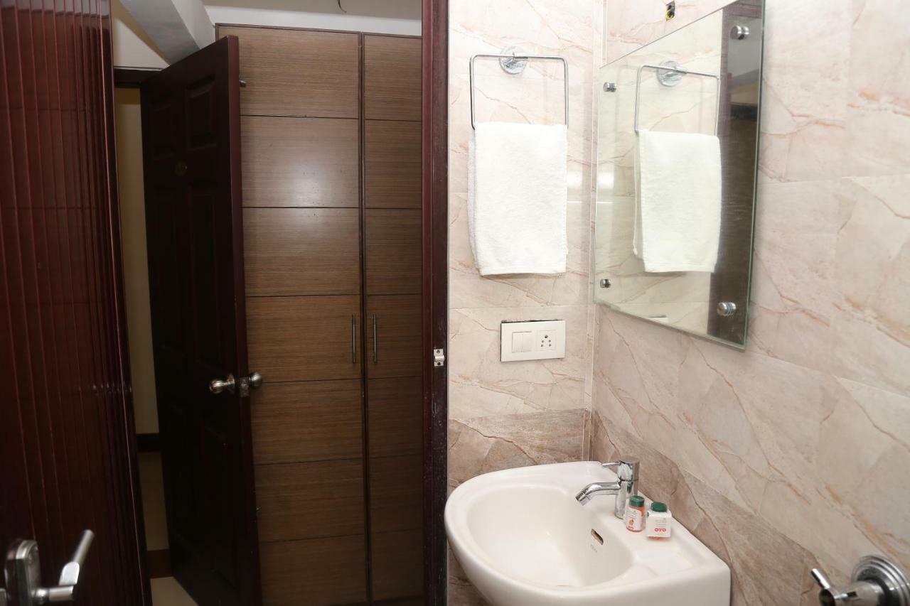 Kodavath Regency Alwaye Εξωτερικό φωτογραφία